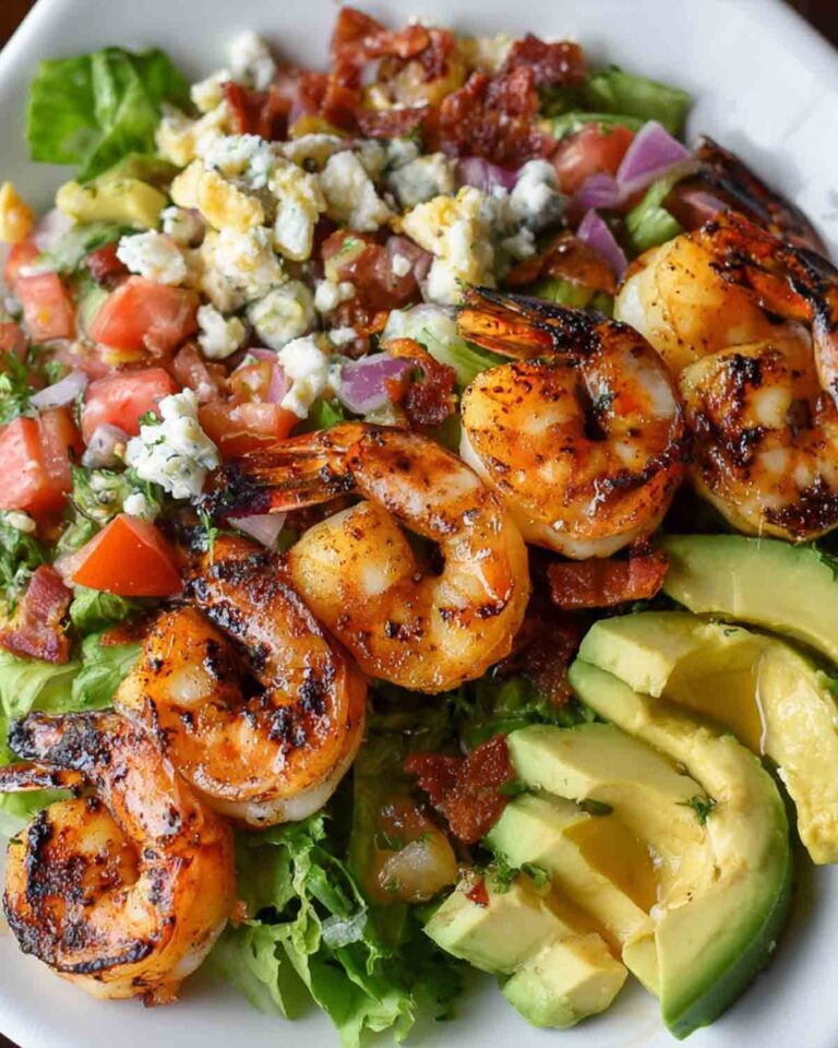 Grilled Shrimp Avocado Salad: A Burst of Zesty Freshness